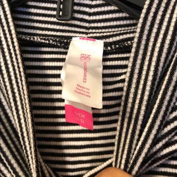 Striped B&W Crop Top - Picture 3 of 4